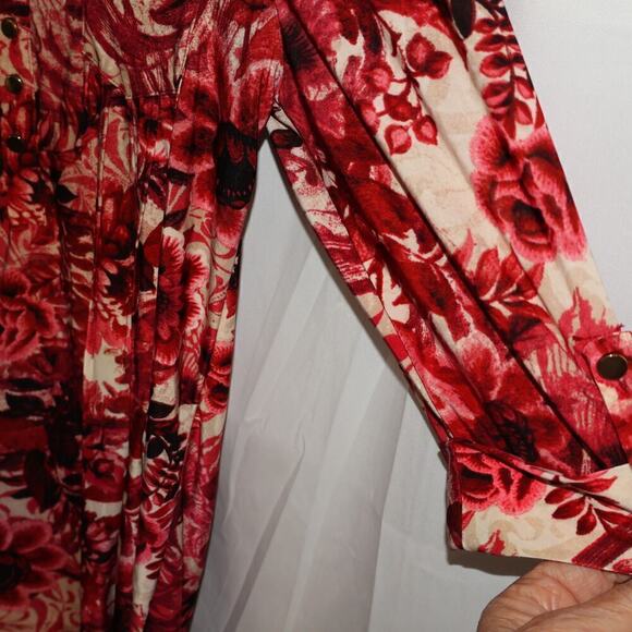 Cocomo Tunic Top Size Small Roll Tab Sz Small Red Black White Graphic - Picture 11 of 16